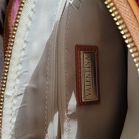 Valentina red leather purse. - Picture 4 of 9